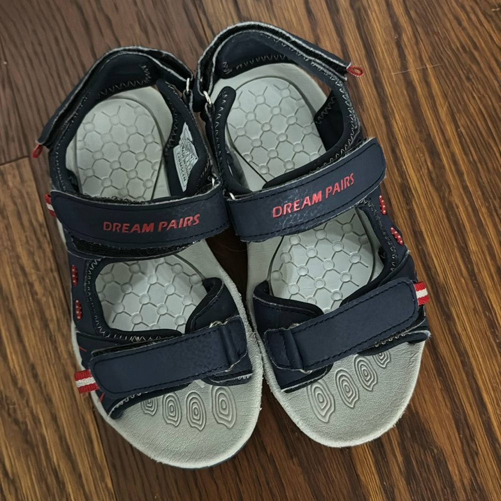Dream Pairs boys sandals